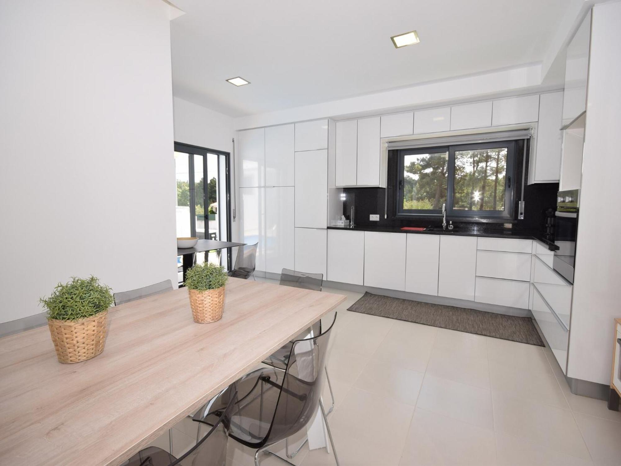 Nadadouro Modern Villa With Private Pool Near The Beautiful Beach Of Foz De Arelho מראה חיצוני תמונה